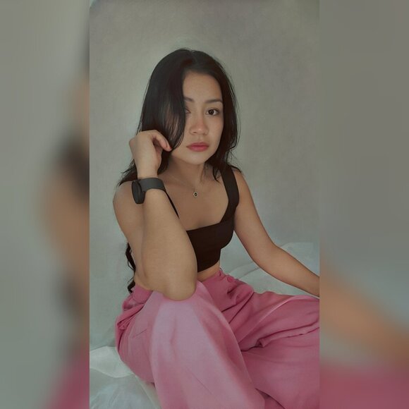 Meet your Posher, Sonia - Picture 2 of 2